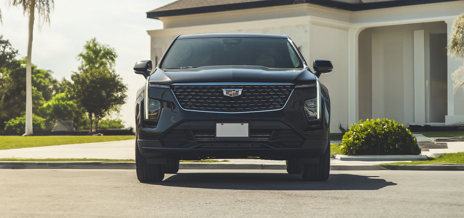 https://x-assets.autorevo-powersites.com/content/assets/clients/64562019-b8cb-4455-92ee-6a2593b93554/hero_cadillac_xt4